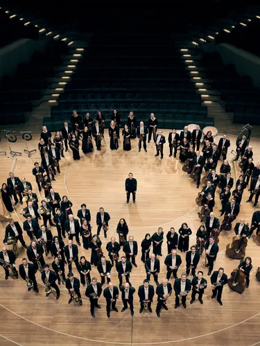  Musiker:in~~~nen des Philhar~~~mo~~~nischen Staats~~~orchesters Hamburg